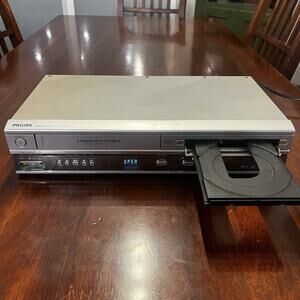 Philips DVP620VR/17 VCR-DVD Combo Silver DVD/VCR Player Tested No Remote Works